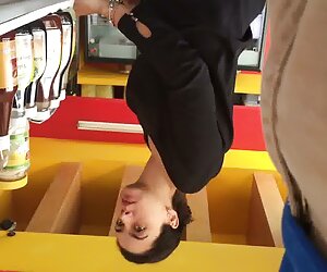 Audrey erotik porno bedava siyah eğlenceli bir krem oyuncak ile oynuyor